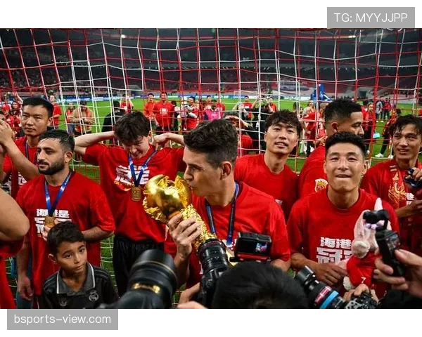 上海海港：争冠形势持续向好，王朝雏形逐渐显现