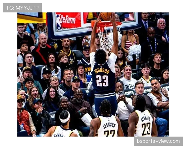 张伯伦篮下强攻拉开得分差距 超越现役内线效率水平